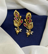 Leaf Pattern with Ruby and Gold Color - NE047